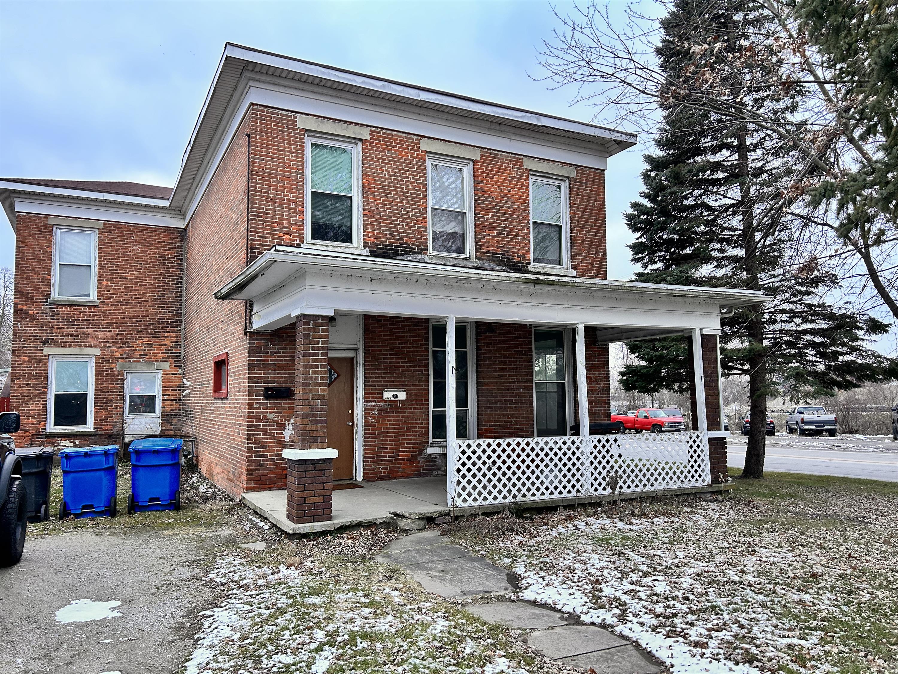 Property main image